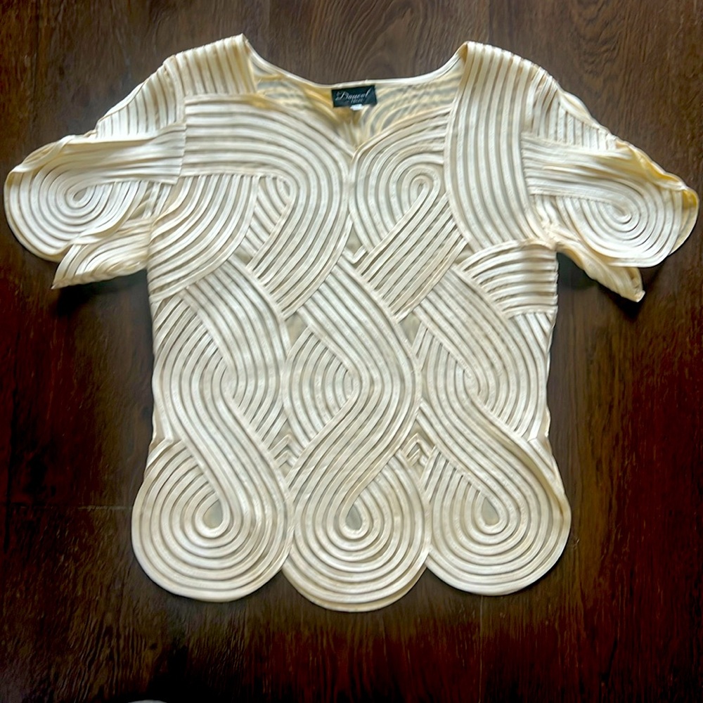 Gorgeous cream top